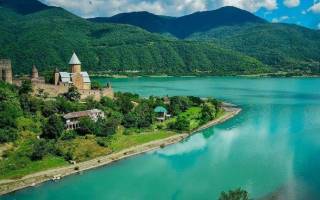 Ananuri & Kazbegi Tour from Tbilisi